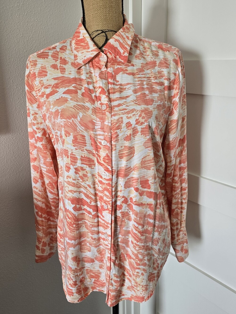 Chico's Size 12 100% Modal. Summery soft with flattering coral color! EUC.